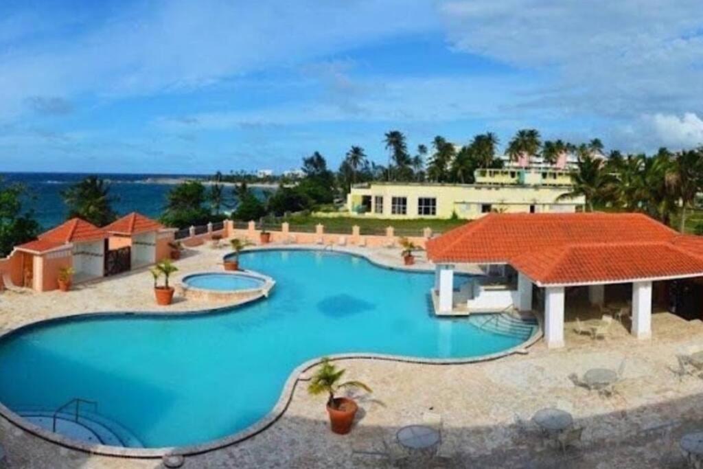 Beachfront Studio Apt W/ Full Kitchen & Pool Isabela Luaran gambar